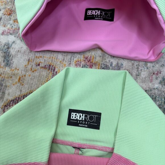 Beach Riot Shorts Workout Set - Picture 5 of 5